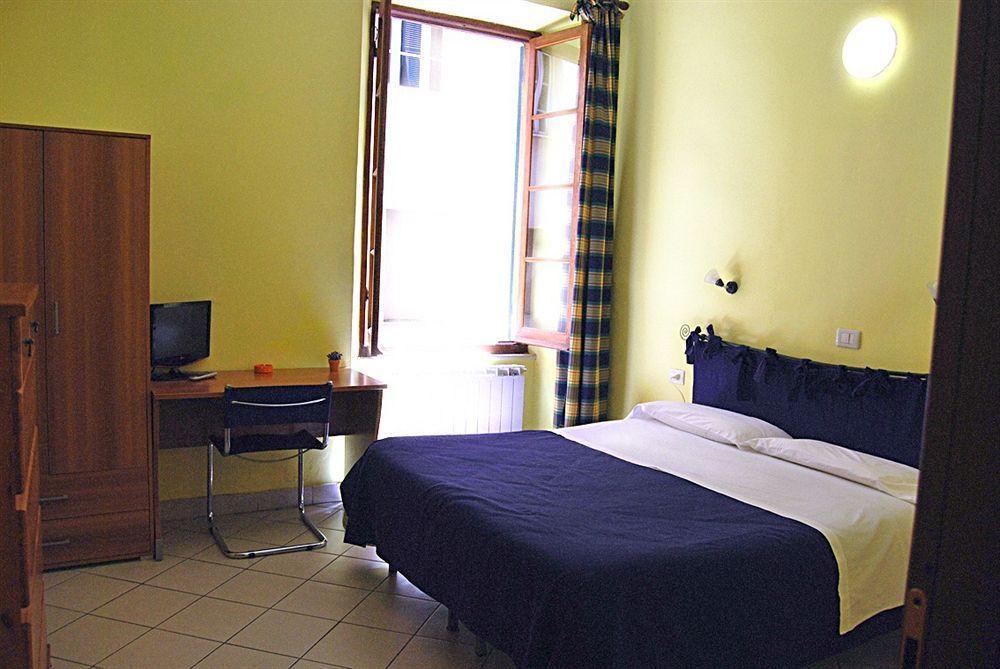 Albergoteatro La Spezia Kültér fotó