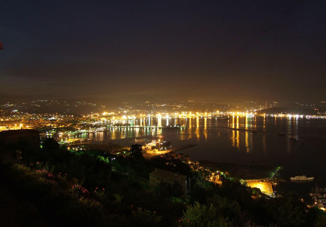 Albergoteatro La Spezia Kültér fotó